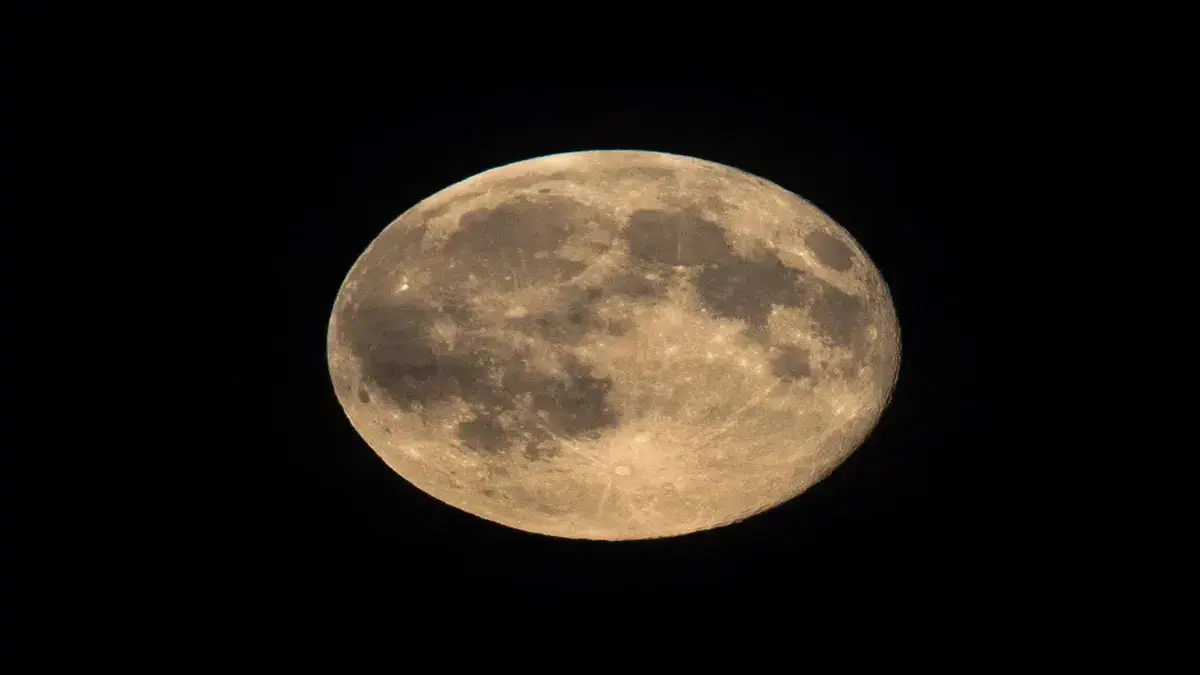 बक मून और उल्का वर्षा 2025: जुलाई की रातों में आसमान से बरसेंगे तारे, चंद्रमा दिखेगा सबसे अलग!